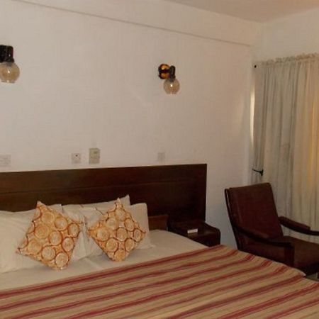 Whispering Palms Resort Magbon Kültér fotó